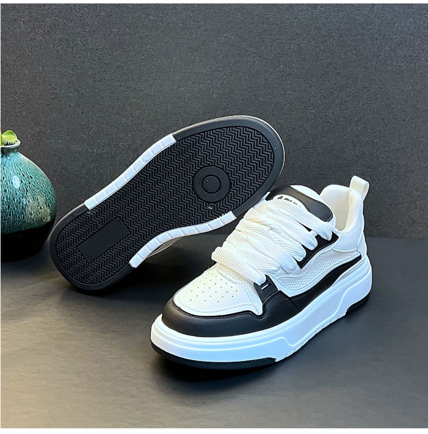 Designer Shoes Men's Shoes 2025 Summer Breathable Mesh New sporty Casual shoes Fashionable and Versatile thick-soled sneakers Men's white sn