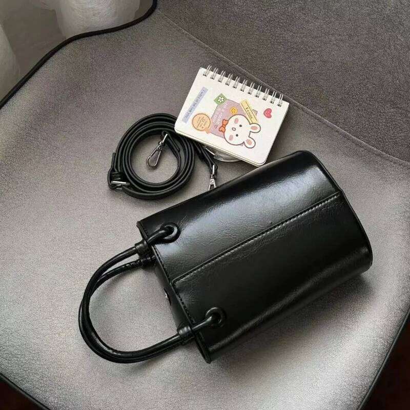 2024 New Fashion Bucket Shaped Retro Causal Chic Elegant Women Crossbody Handheld Versatile Bags Lady Handbags Shoulder Bag