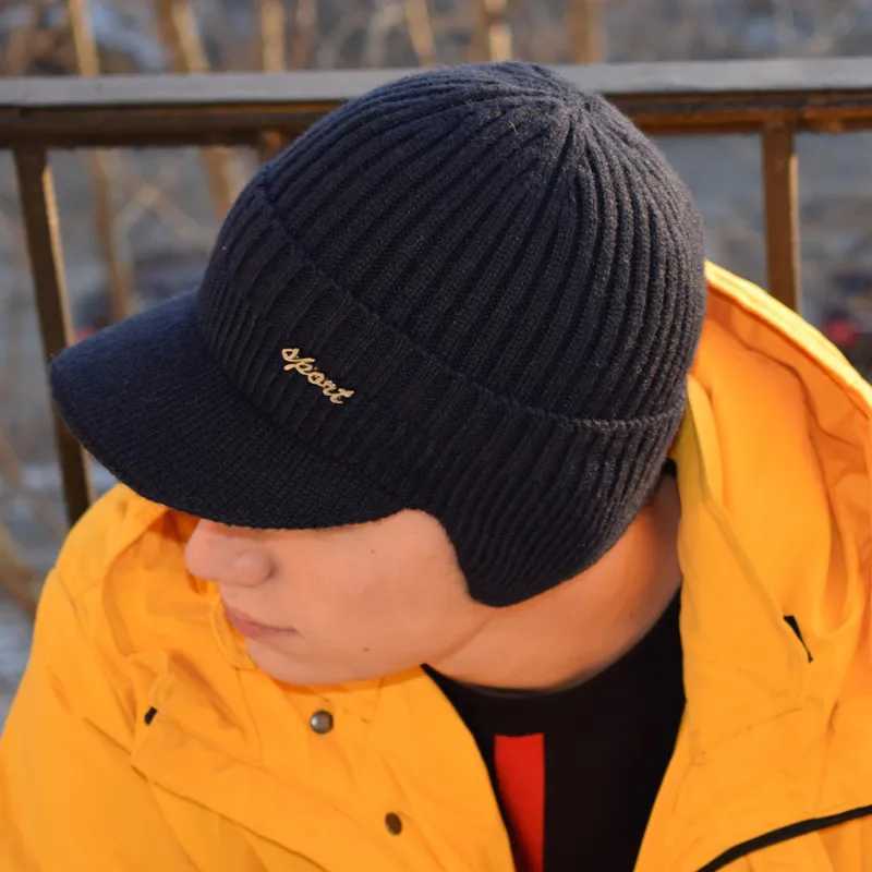 Unisex Stylish Warm Winter Hats With Brim Soft Beanie For Men Wen ic Hat With Ear Knitted Hat G250910