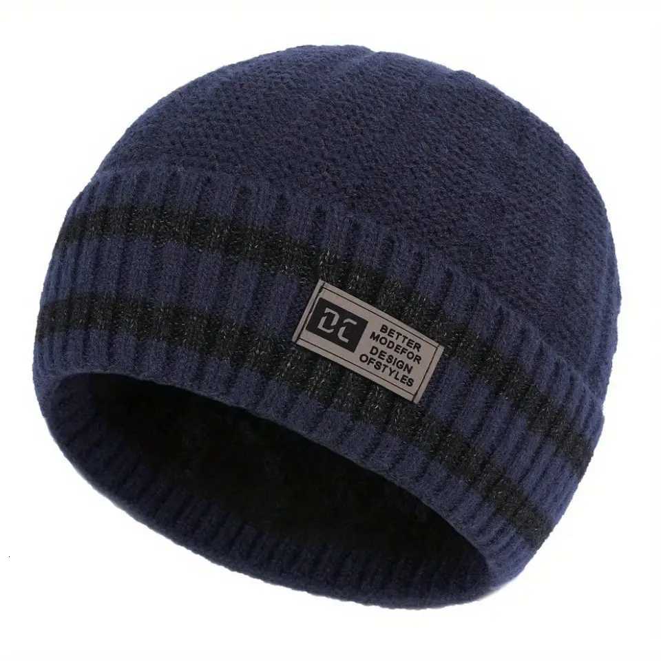 Autumn and winter hat with fece twocolor striped flanged knitted hat Outdoor casual warm hat simp knitted hat G250910