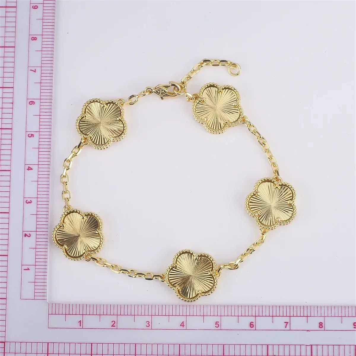New Design Metal Plum 5 Flower Plant Bracelet Earring Gold Copper Plating Waterproof High Quality Wen Jewelry Gift S250912