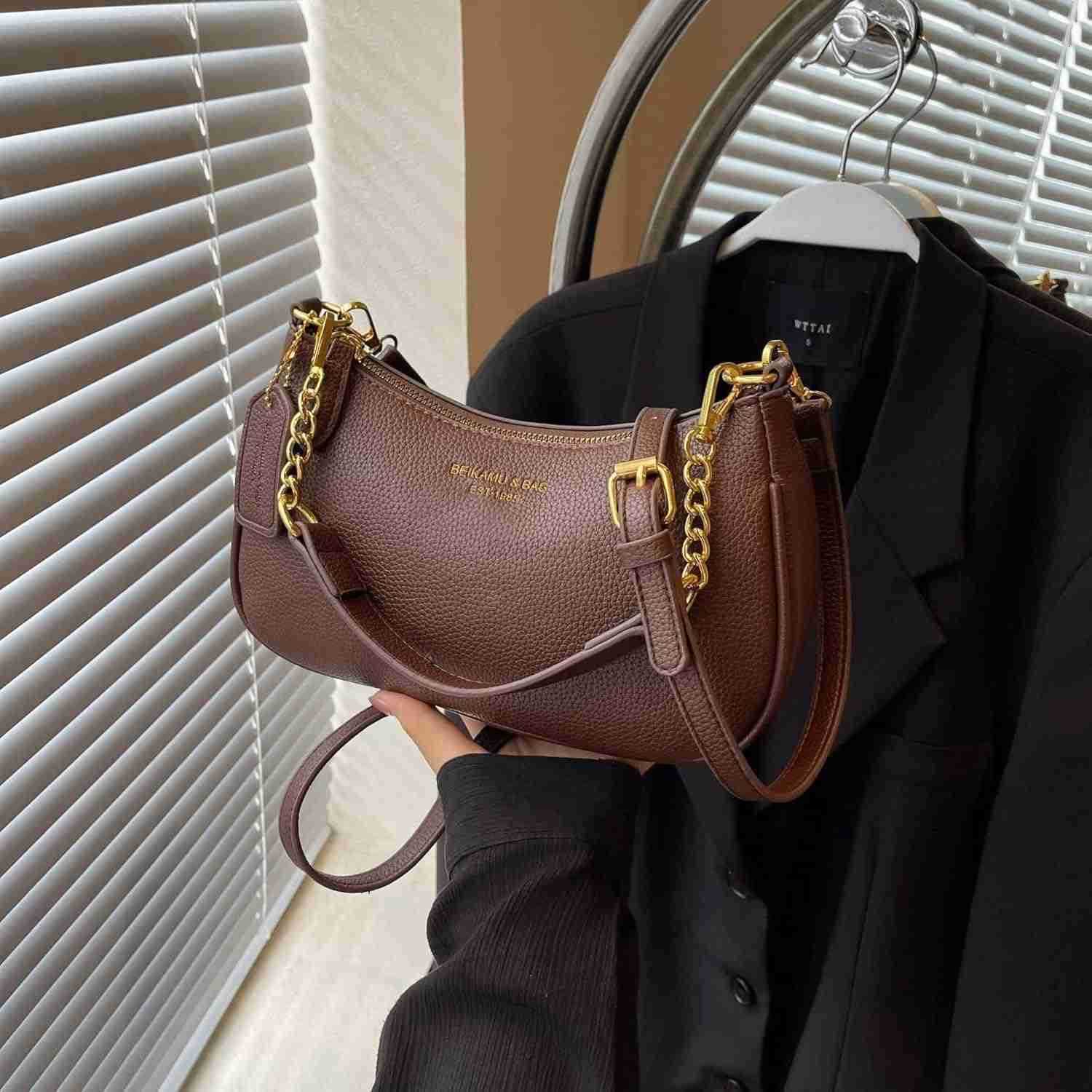Crossbody Bags for Women Trendy Crescent Shoulder Underarm Small Purse Retro Classic Hobo Clutch Handbag Fashion Y2K M250912