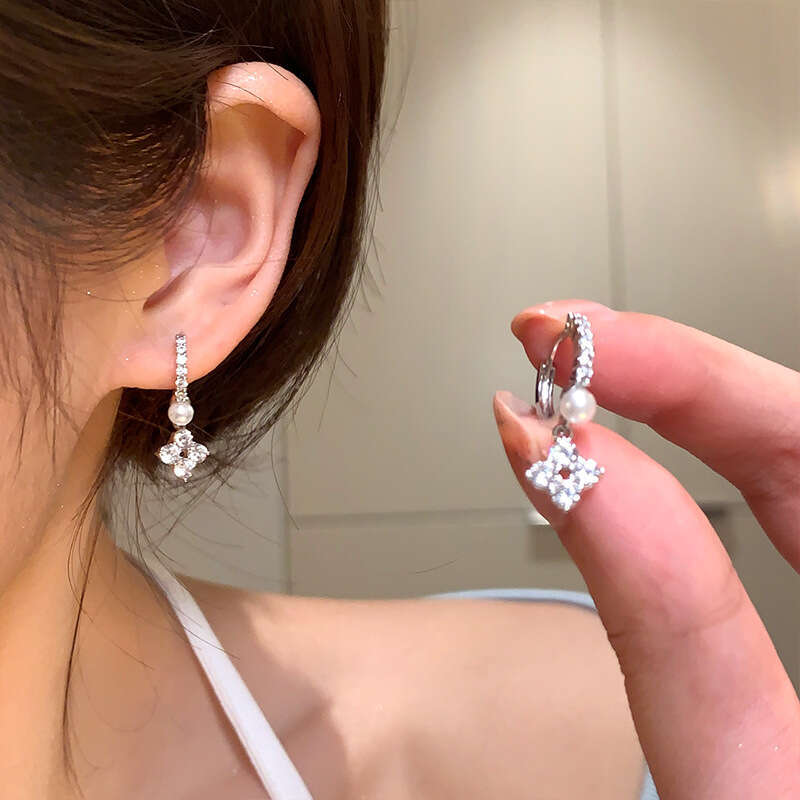 Versatile Pair~ Sparkling Full Dia Four-Leaf Flower Pearl Exquisite Ins Style High-End Elegant Earrings for Women Studs