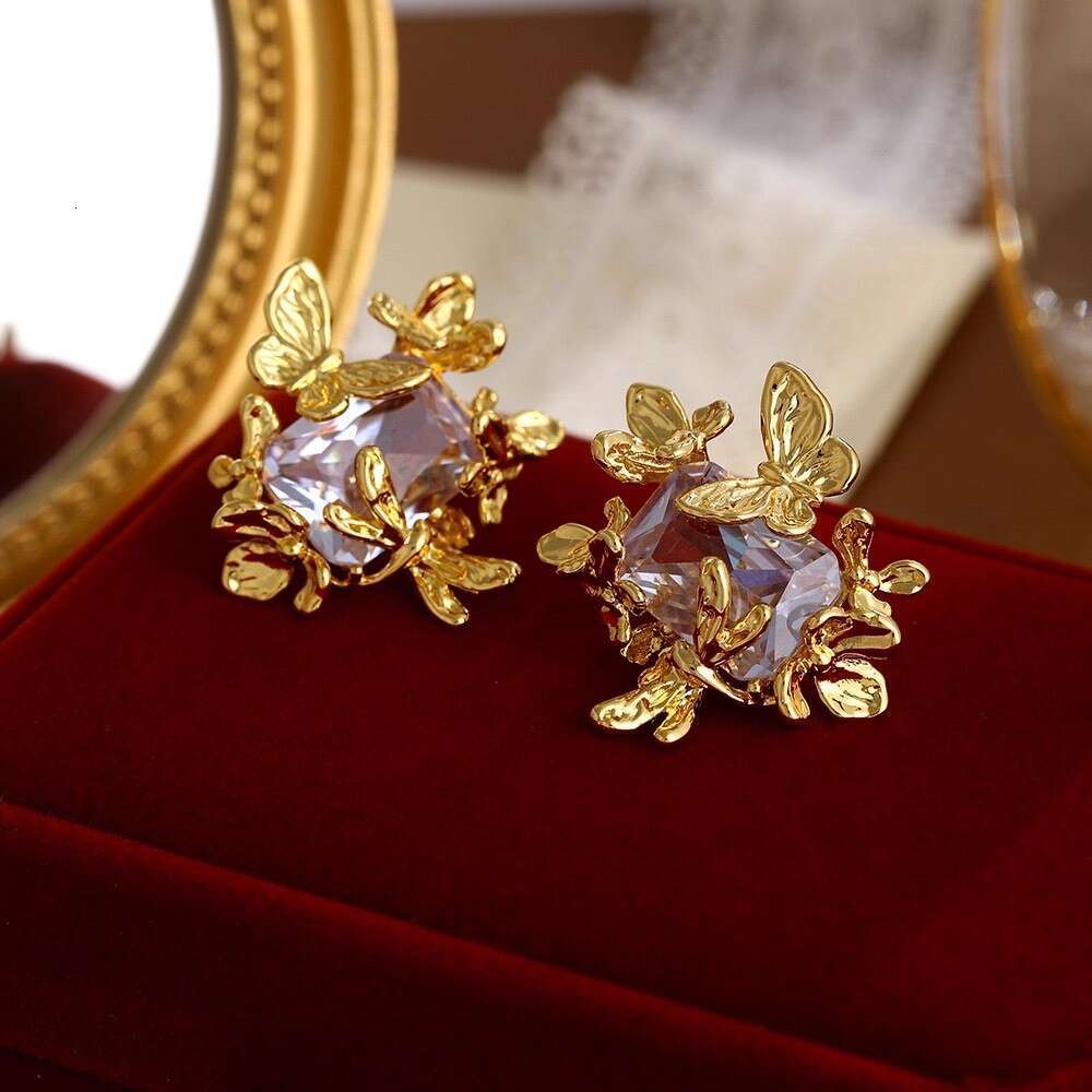 Niche Flower Butterfly 2024 Winter New Minimalist Style High-end Earrings