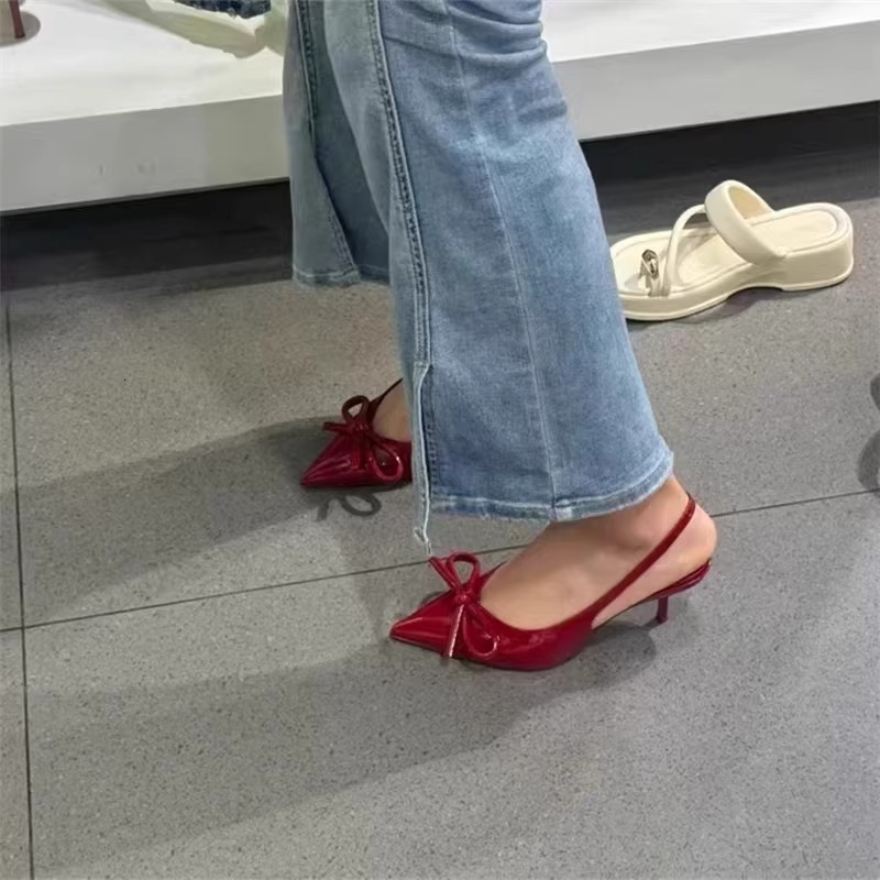 2025 Autumn New High Heels Light Luxury Elegant Versatile Butterfly Knot Lacquer Pointed Design Women's High Heels Designer Shoes