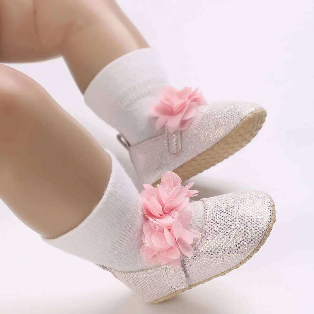 "Spring/Autumn Baby Walkers 0-18M - Floral Princess Shoes | Breathable Moc Design"