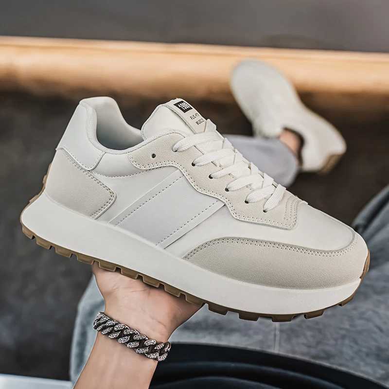 Comfortable Breathable Mesh Lace Up Anti Slip Thick Soled Sports Shoes Mens Casual Sports Shoes Fashionable and Versatile W250912