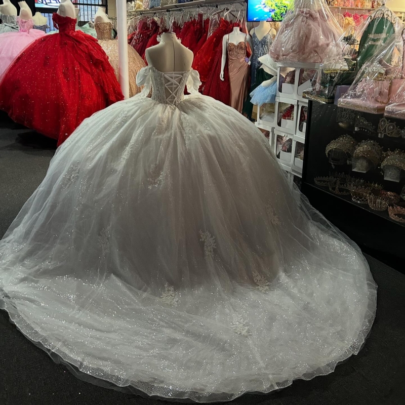 White Shiny Ball Gown Quinceanera Dresses Off The Shoulder Applique Lace Beading Crystal Tull Party Birthday Sweet 16 Dress Vestidos 15 De Anos