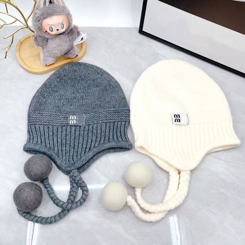 Spring and Autumn designer's high-quality woven woolen hat is playful cute and fashionable full of women's woven warm hat