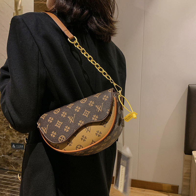 Light luxury high-end saddle bag for women 2025 new style, trendy and versatile, semi-round casual crossbody bag brown coffee