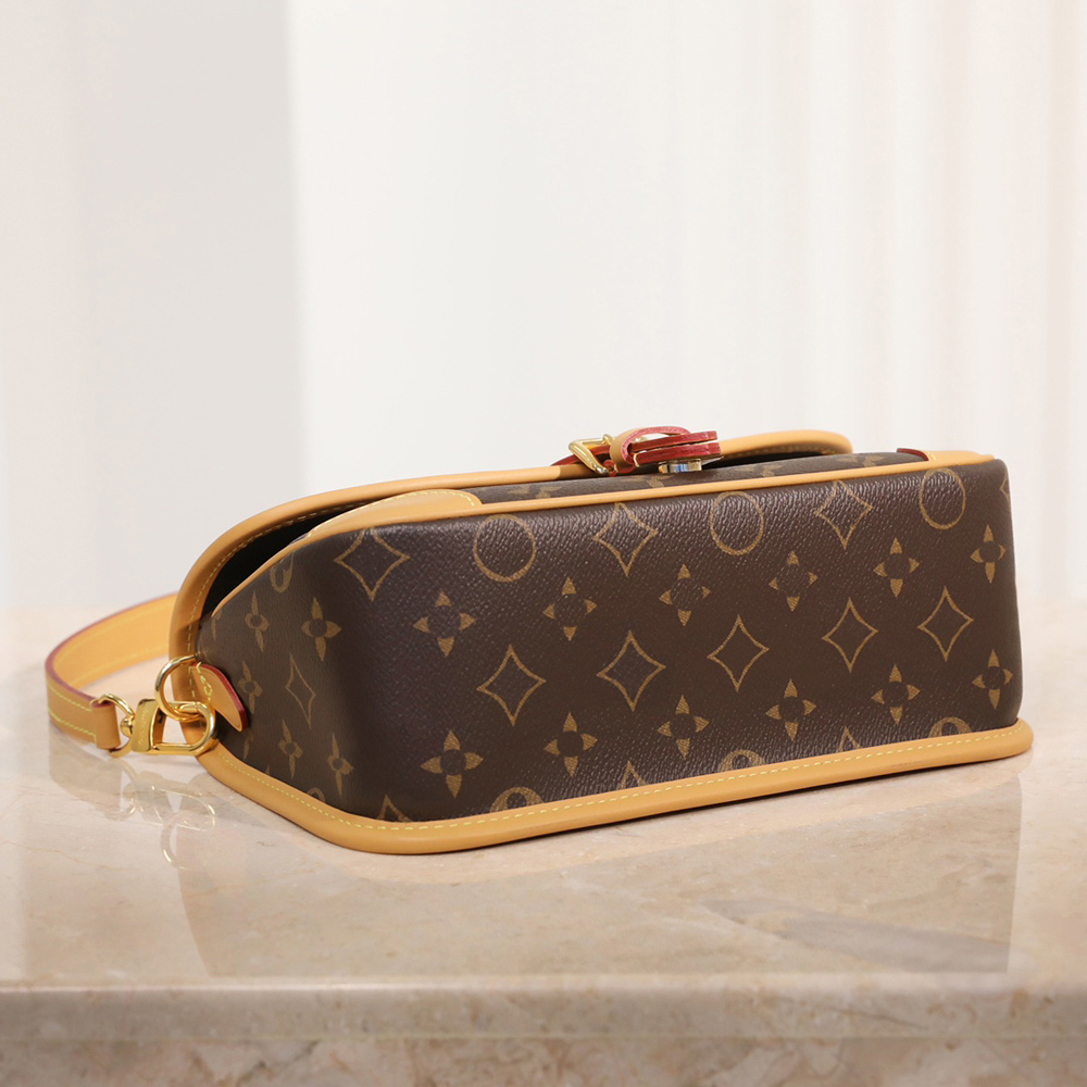 Designer Bag Luxury Bag Shoulder Bag Women Crossbody Baguette Classic Vintage Canvas Strap Flower Flap Embossed Letter Clutch Purse