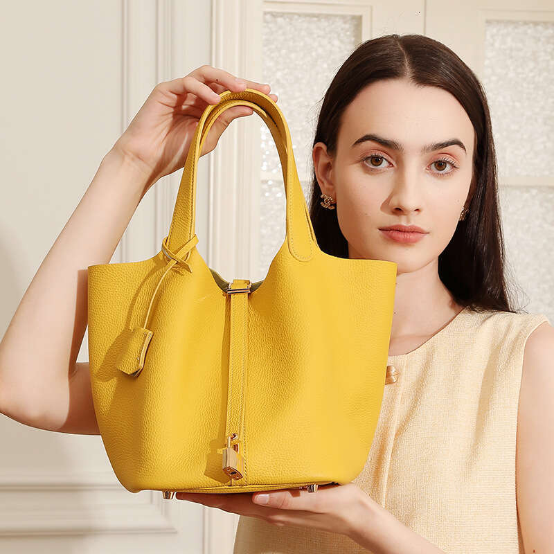 High-Quality Vegetable Basket Top Layer Cowhide Niche High-End Exquisite Handheld Bucket Bag For Women B5