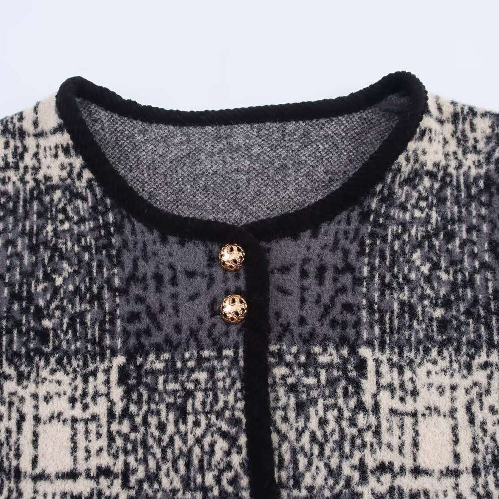 DHEssentials 2025 Autumn New Women's Fashion Small Fragrance Style Round Neck Double Button Plaid Color Block Knitted Long Sleeve Jacket