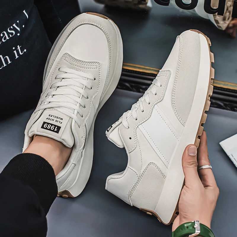 Comfortable Breathable Mesh Lace Up Anti Slip Thick Soled Sports Shoes Mens Casual Sports Shoes Fashionable and Versatile W250912