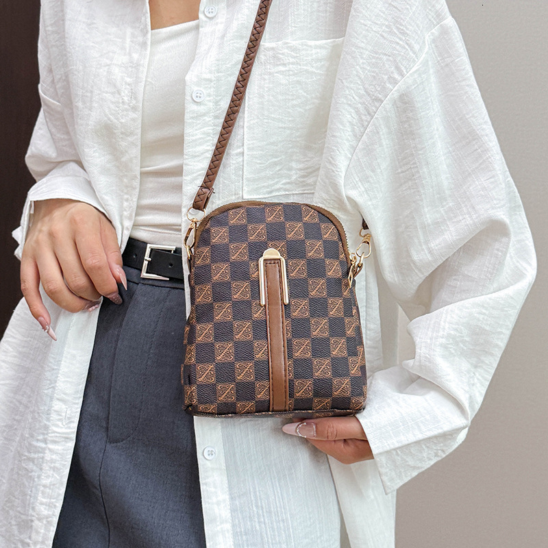 Textured Printed Luxury Bag Pattern Free Shipping Winter New Fashion Trendy Designer Bag Simple Vertical Crossbody Phone Shoulder Small Square Bag