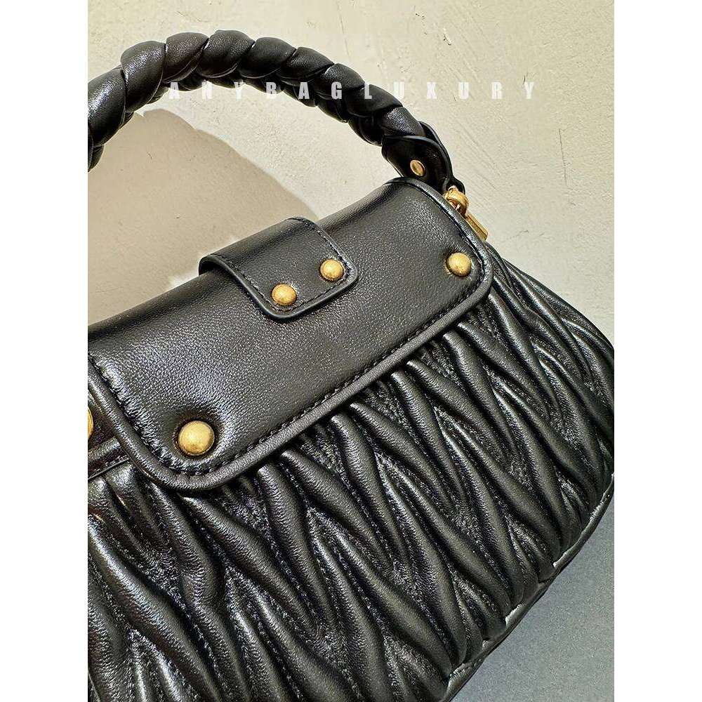 Designer Bag Tote Bag Shoulder Bag MU Original Sheepskin Out Of Print Vintage Tribute Official Flagship W Heavy Embroidered Pumpkin Handbag Crossbody 