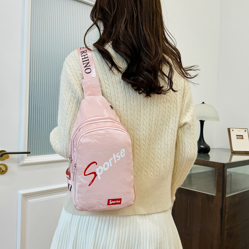 2025 Chest Bag For Men And Women New Fashion Free Shipping Casual Crossbody Luxury Bag Bag Outdoor Sports Cycling Phone Bag Designer Bag Versatile Tra