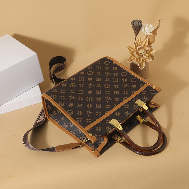 2025 Women's Large Capacity Handbag Fashion Simple Exquisite Luxury Party Handbag Travel Daily Shopping Commuter Multi functional Shoulder Bag