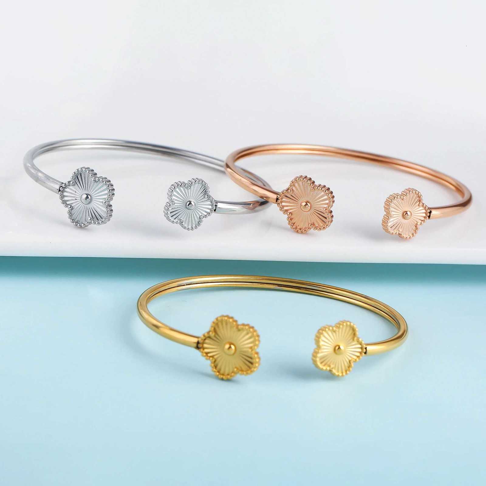 Classic Stainl Steel Metal Flower Charm Bracelet for Wen Simple Style Bracelets Rustproof Wrist Jewelry Gift Party S250912