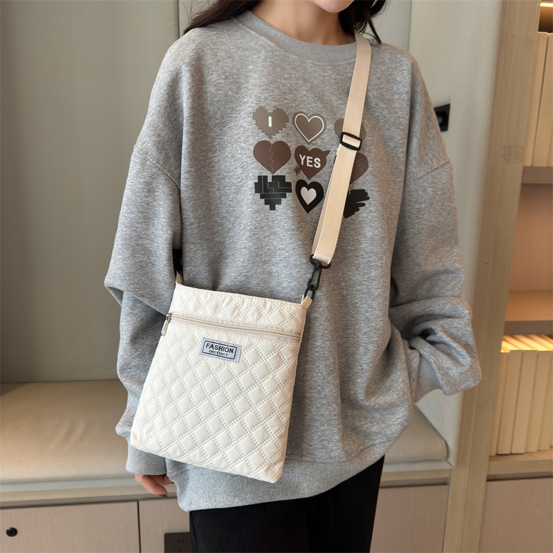 Minimalist Solid Color Quilted Crossbody Bag Luxury Bag Designer Bag Women New Casual Shoulder Free Shipping Bag Lightweight Versatile Crossbody Small