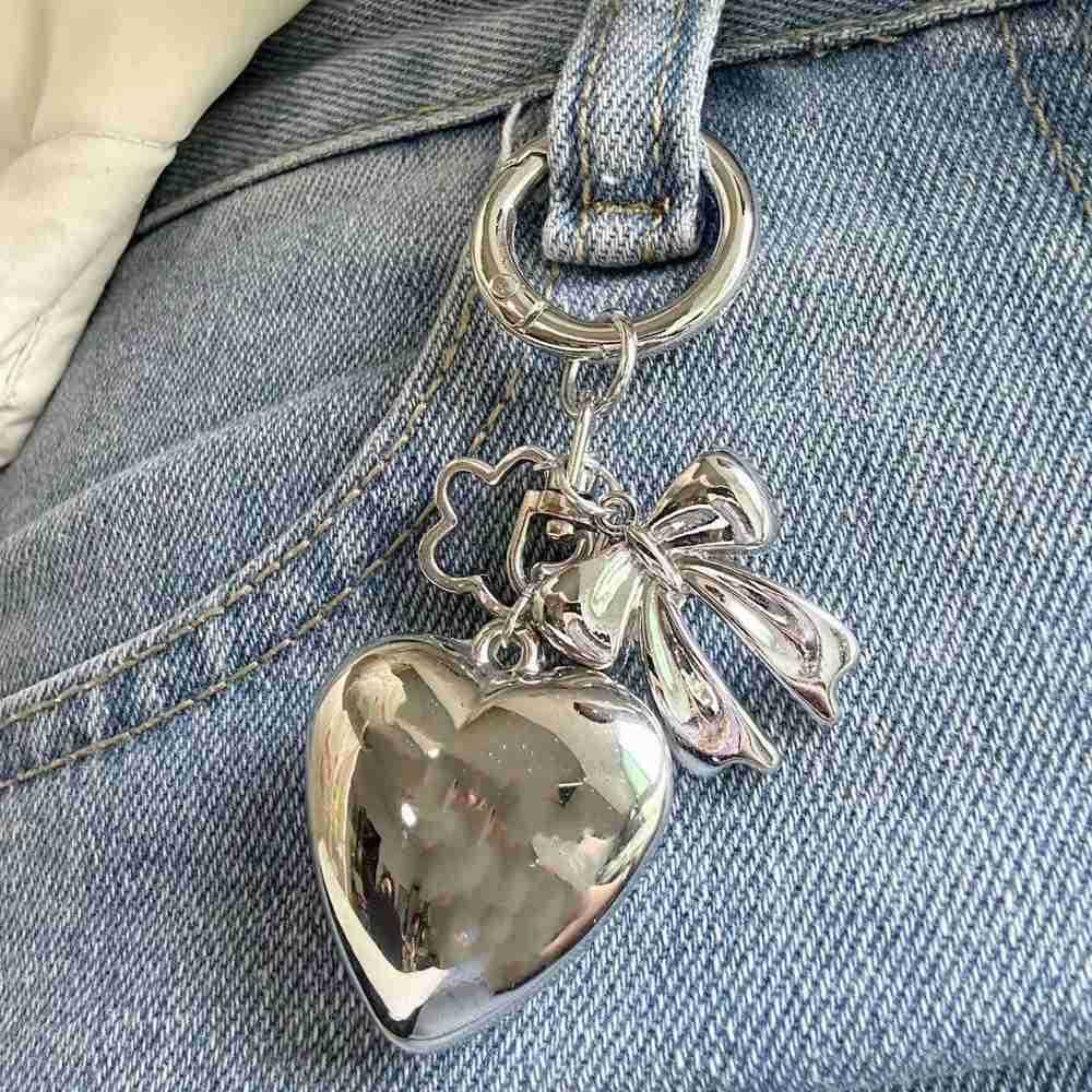 Y2K Silver Color Puffy Heart Bowknot Charms Keyring for Women Backpacks Handbag Pendant Charms Decoration Punk Car Keychain M250912