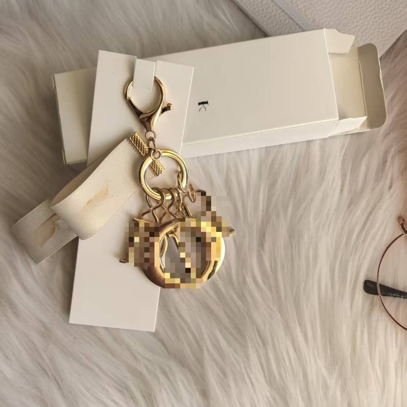 Gold Color Mobile Phone Chain Accessory - Durable & Stylish Key Ring Pendent