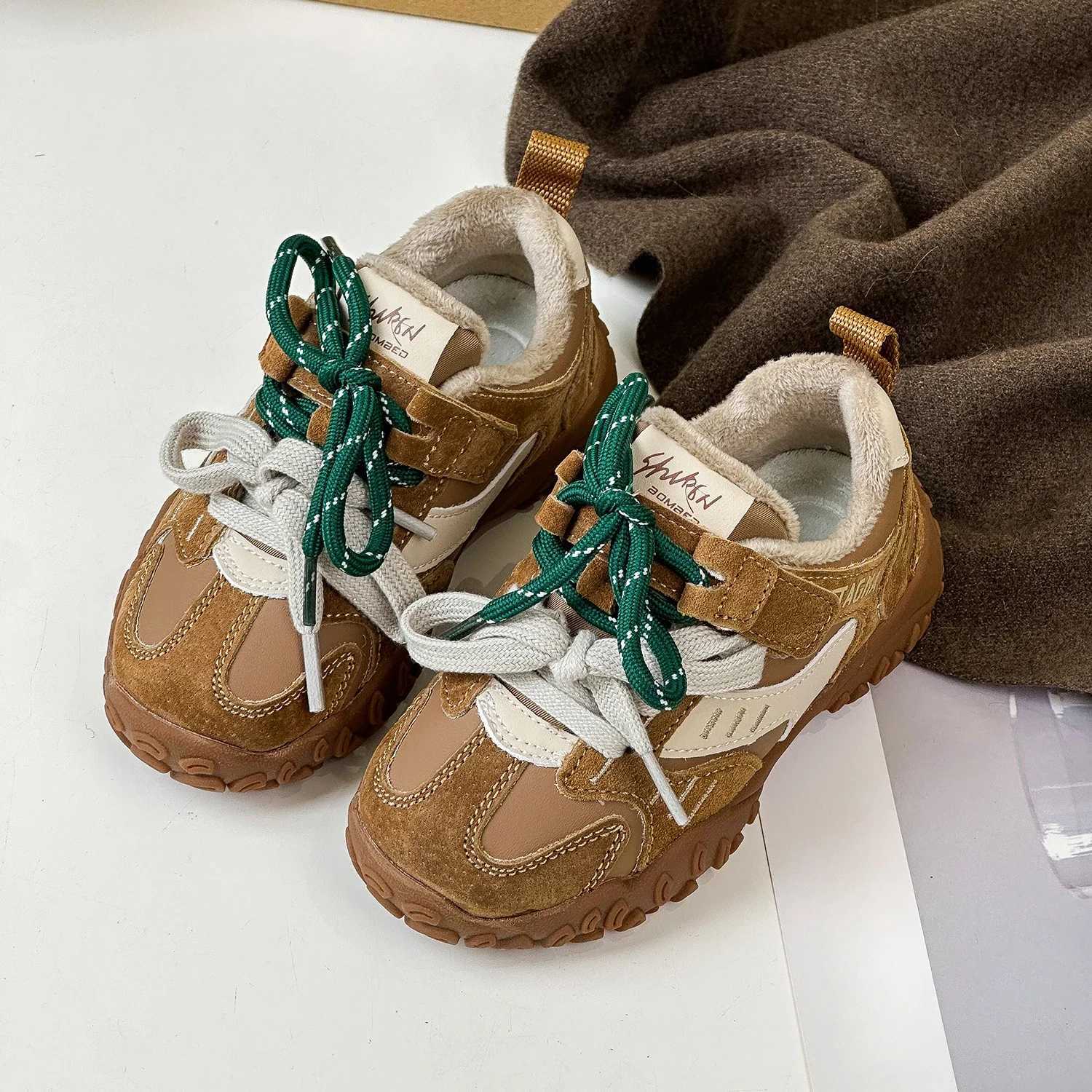 Winter Children Boys Girls New Casual Retro Double Lace Anti Slip Velvet Cotton Shoes Kids Toddler Genuine Leather Running Shoes Y250912