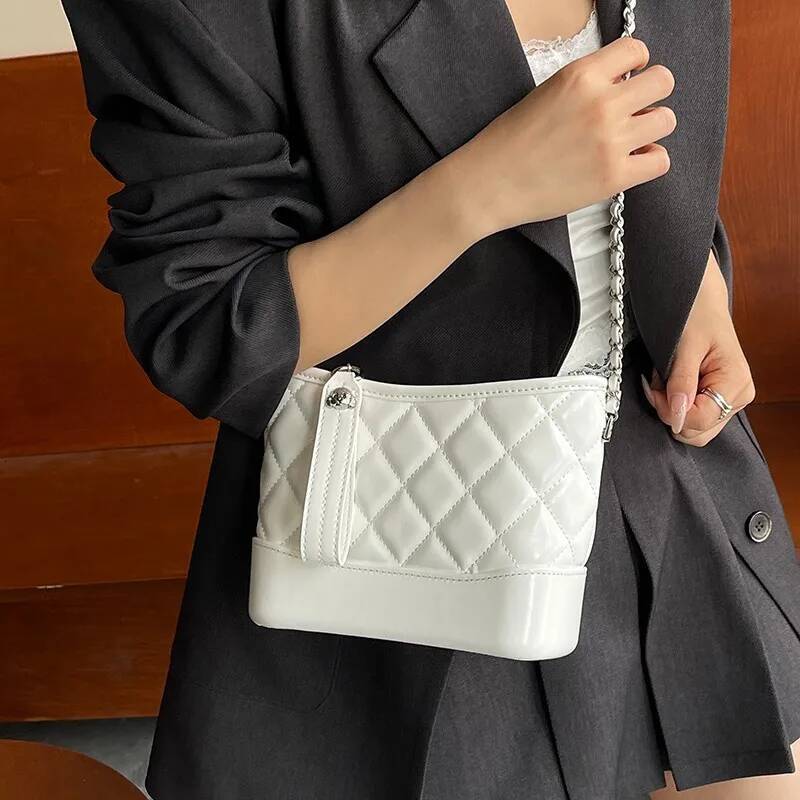 New Luxury Quilted Chain Bucket Bag Designer Women's Fashion Bohemian Style Diagonal Shoulder Commuter