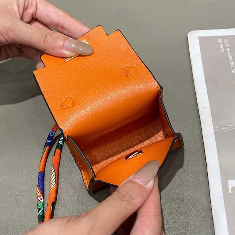 Elegant Accessories: Portable Travel Case for Apple AirPods + Additional Storage Space Designer
