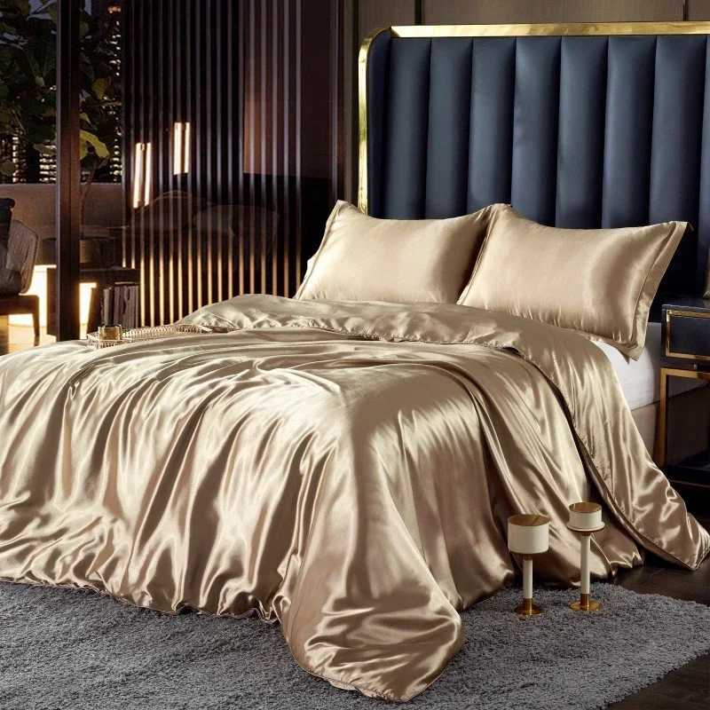 Nordic Silk Bedding Set with Duvet Cover Bed Sheet Pillowcase Luxury Couple Single Double Summer 12 People Solid Bedsheet C250912