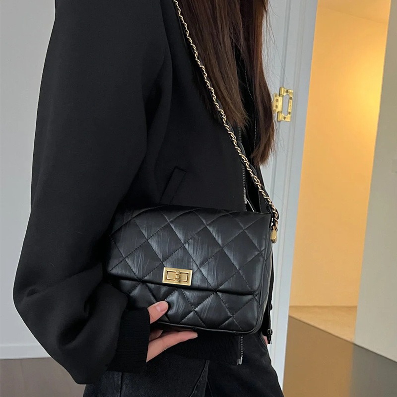 2025 New Black Leather Diamond Lattice Flap Bag Women Crossbody Purse European American Style