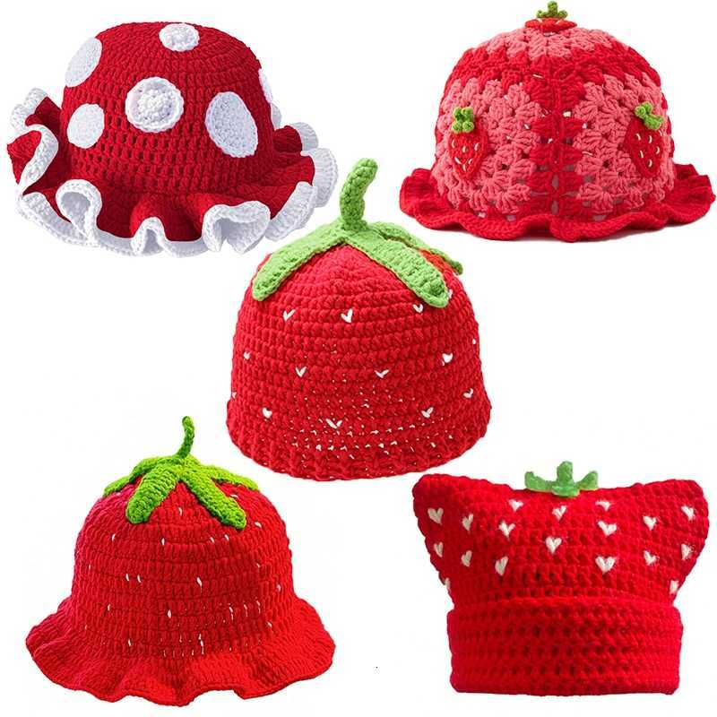 Ladies Cartoon Red Strawberry Fisherman Hat BohianSty HandCrocheted HollowedOut Ruffd Cute Knitted Fishie G250910