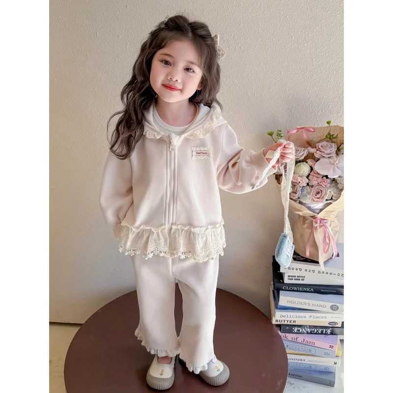 2025Girls Spring and Autumn New Fashionable Lace Stylish Pink Sweatshirt and Sweatpants TwoPiece Set C250912