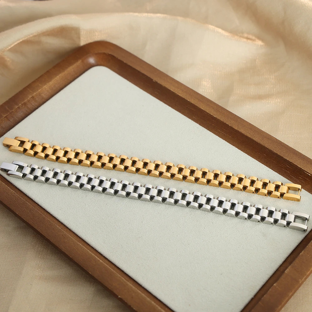 Stainless Steel Bracelet Ring Earrings Set for Women Chain Shape Gold Plated Jewelry Hip Hop Trend Accessories Wholesale 250911