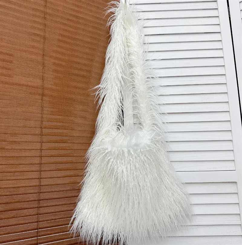 Simple Women Soft Plush Hobos Y2k Shoulder Bags Winter Furry Ladies Clutch Purse Handbag Fashion Female Underarm Bag 250911