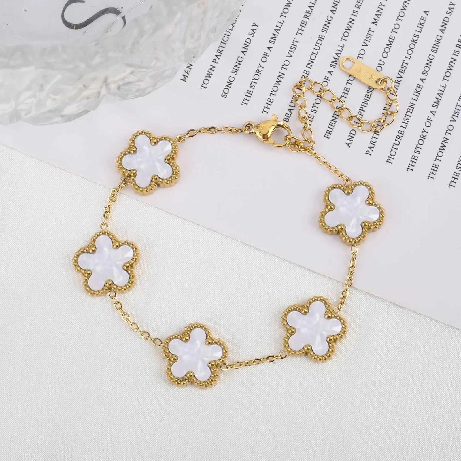 Color jewelry stainl steel new plant five flower bracelet hot jewelry gifts for wen S250912