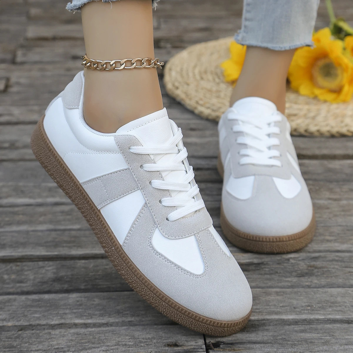 Fashionable Womens Shoes Comfortable Sports Shoes Spring and Autumn Large Size Casual Flat White Shoes for Women 250923