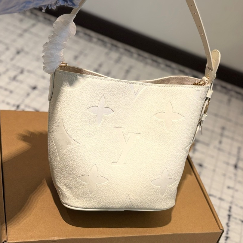 Designer bag luxury bag shoulder bag 2025 high-quality camera bag designer women's shoulder bag crossbody bag handbag large handbag designer handbag