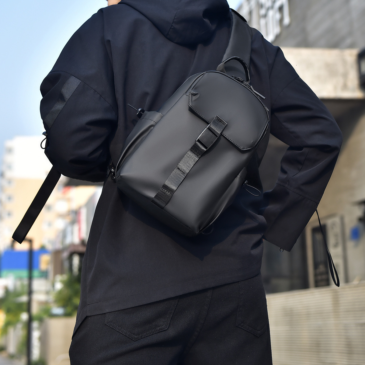 Designer Bag New Casual Men S Crossbody Bag Fashion Chest Bag Large Capacity Lightweight Outdoor Luxury Bag Free Shipping Cycling Shoulder Bag Small C