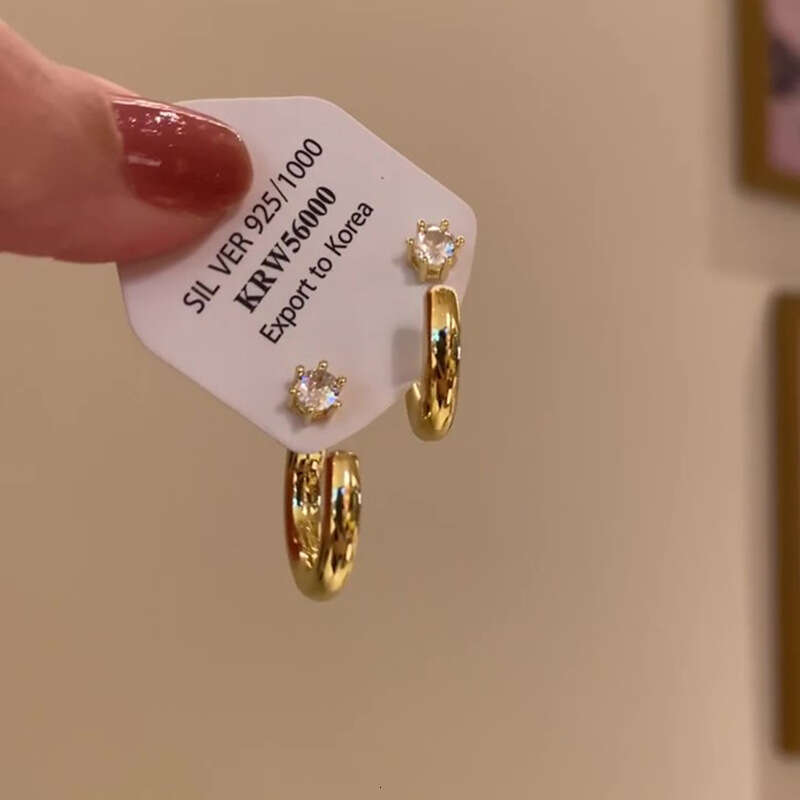 gold Simple Style C-shaped Micro-inlaid Zirconia Autumn Winter Exquisite High-end Glossy Geometric Earrings