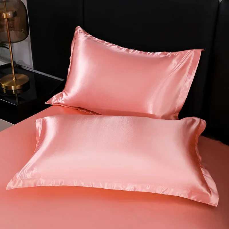 Solid Color Smooth Ice Silk Queen Duvet Cover Set Hotel Luxury Advanced Bedding with Pillowcase Pink Single King Comforter Cover C250912