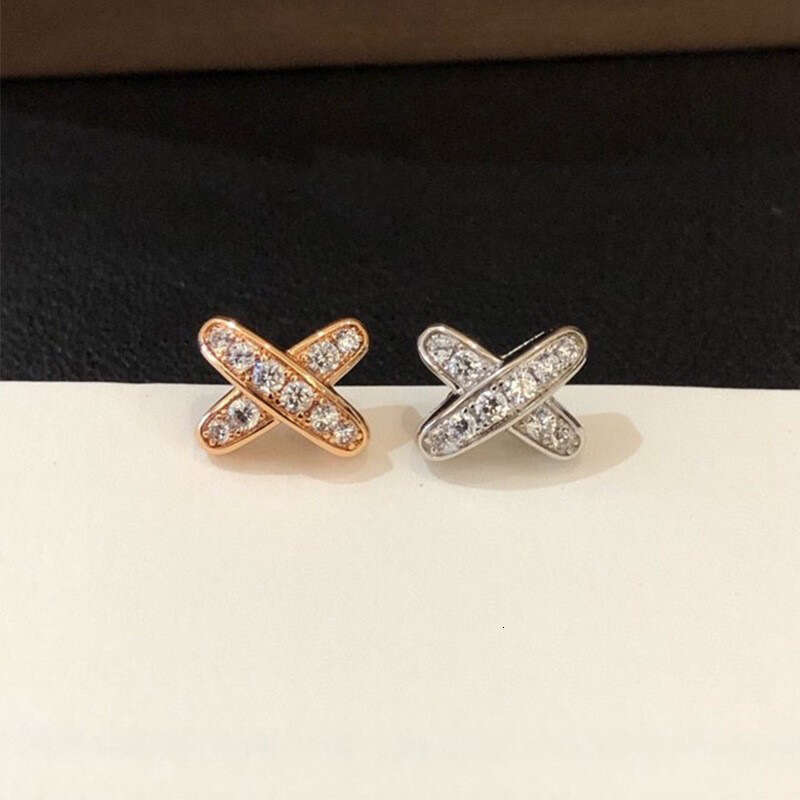 Cross Inlaid Dia X-shaped for Women, Real Gold Plated, Strong Color Retention, Elegant and Versatile High-end Earrings