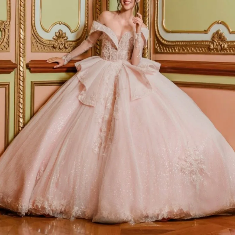 Light Pink Sparkly Quinceanera Dresses Lace Appliques Off Shoulder Long Sleeves Princess Prom Party Gown Ball Gown Sweet 16 Dress