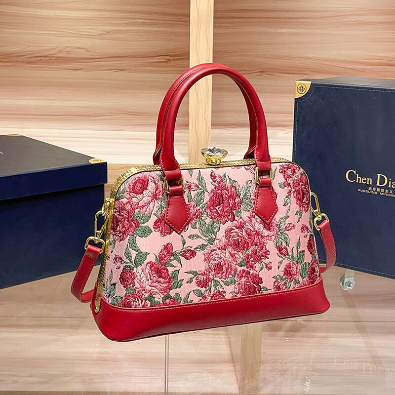 2025 New Women's Single Shoulder Crossbody Fashion Pillow Internet Celebrity Box Bag Shell Handbag