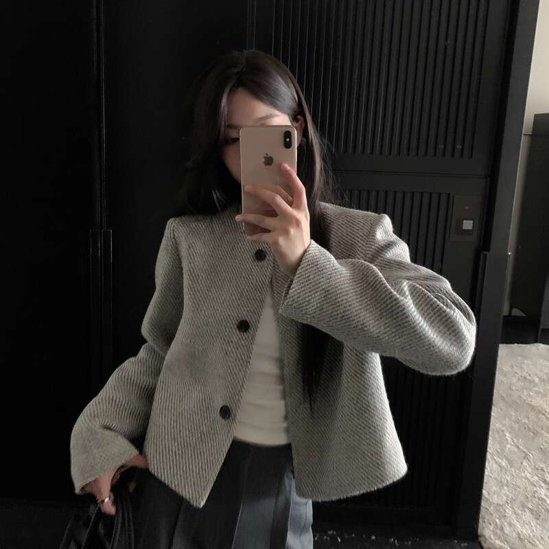 DHEssentials 2025 Autumn New Elegant Socialite Style Small Fragrance Coat Women, High-End Slim Fit Round Neck Plaid Top for Women