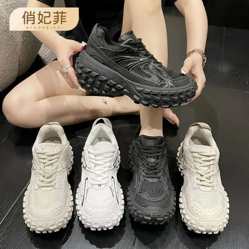 Paris Tire Unisex Single 2025 New Versatile Casual Thick-Soled Height-Increasing Durian Dad Shoes Women