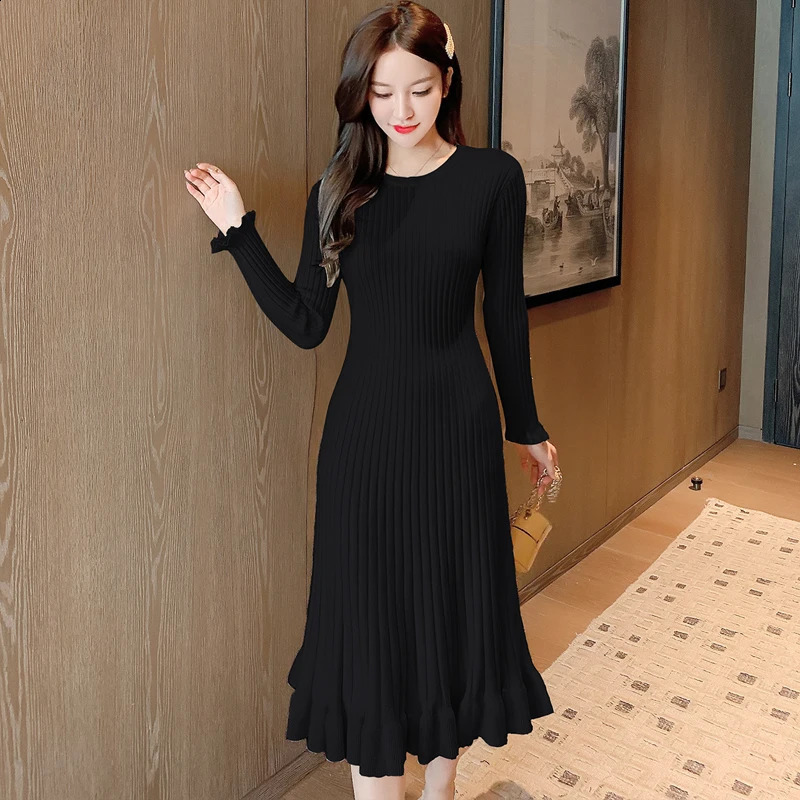 Clothes for Pregnant Women Beading Ruffle Pregnancy Autumn Winter Knitted Maternity Sweaters Chic Ins Elegant A Line Slim Dress 250911