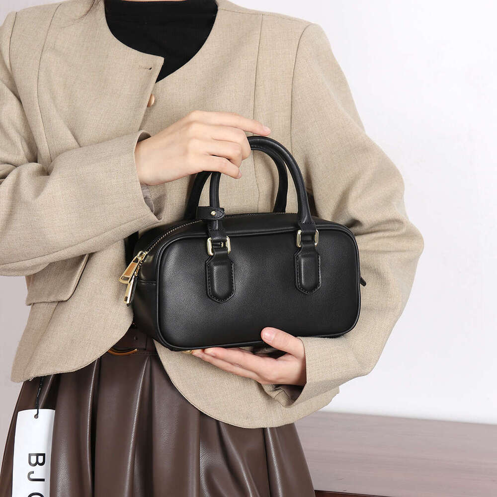 Summer Crossbody Versatile Shoulder Large Capacity Commuter Bowling Korean Niche Genuine Leather Women Bag