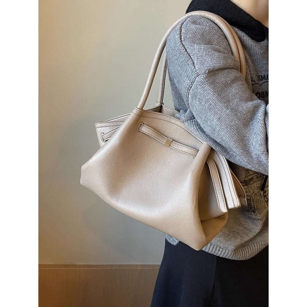 Designer Bag Tote Bag Shoulder Bag French Designer High End Feel Women New Versatile Single Shoulder Underarm Handheld Tote Bag