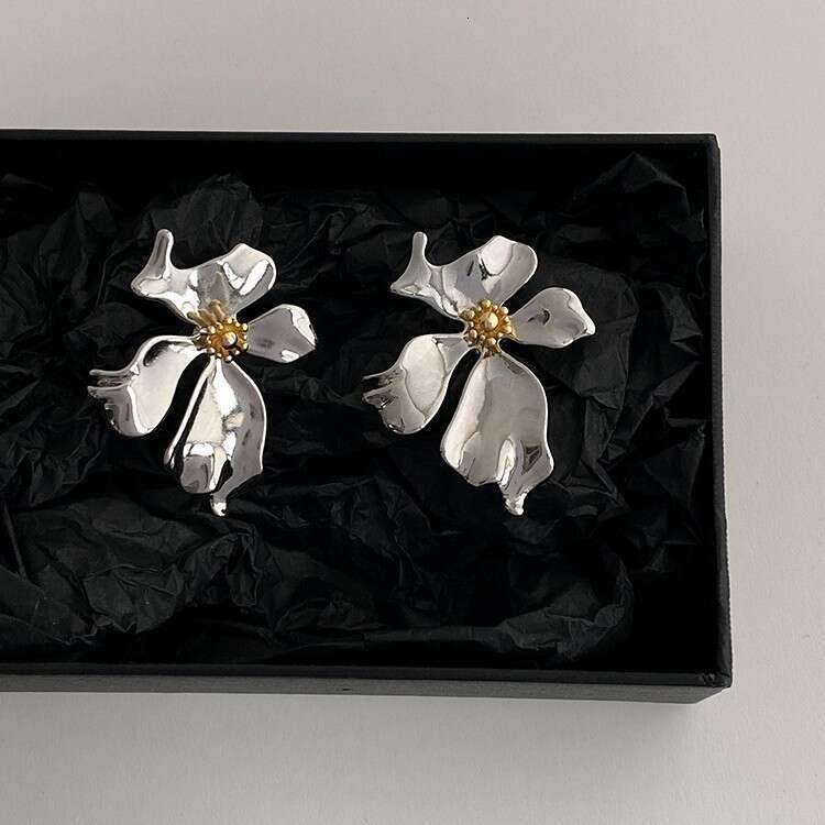 Mirror Flower Sier Needle Design Metal Petal High-end Fashionable Elegant Earrings